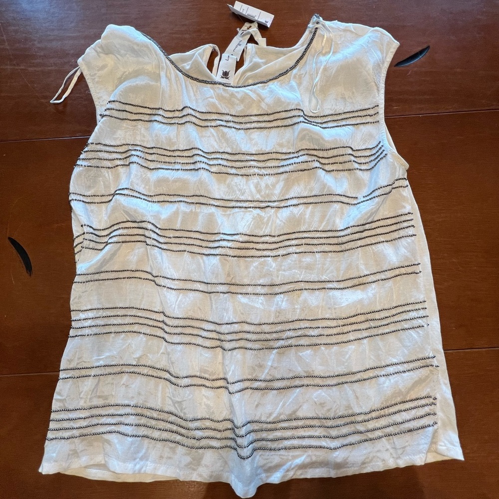 Short sleeve top